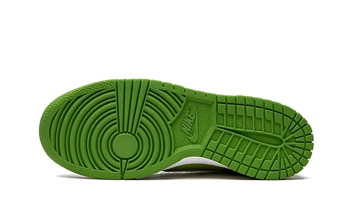 Nike Dunk Low Chlorophyll Heel Lockdown System