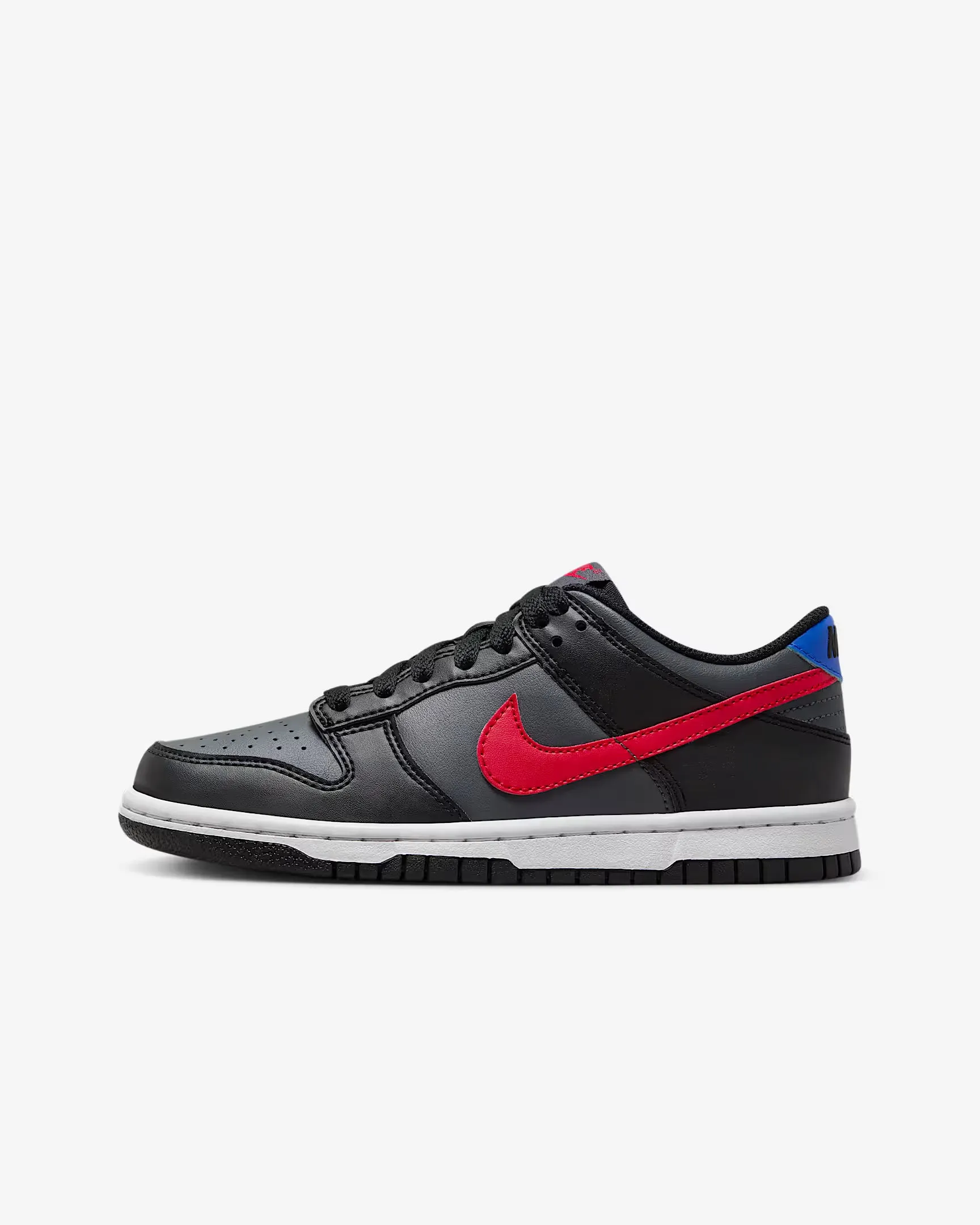 Nike Dunk Low cushioned shoes