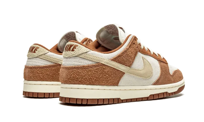 Sleek Style Nike Dunk Low Medium Curry