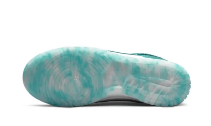 Nike Dunk Low Ocean Bold Look Sculpted cushioning