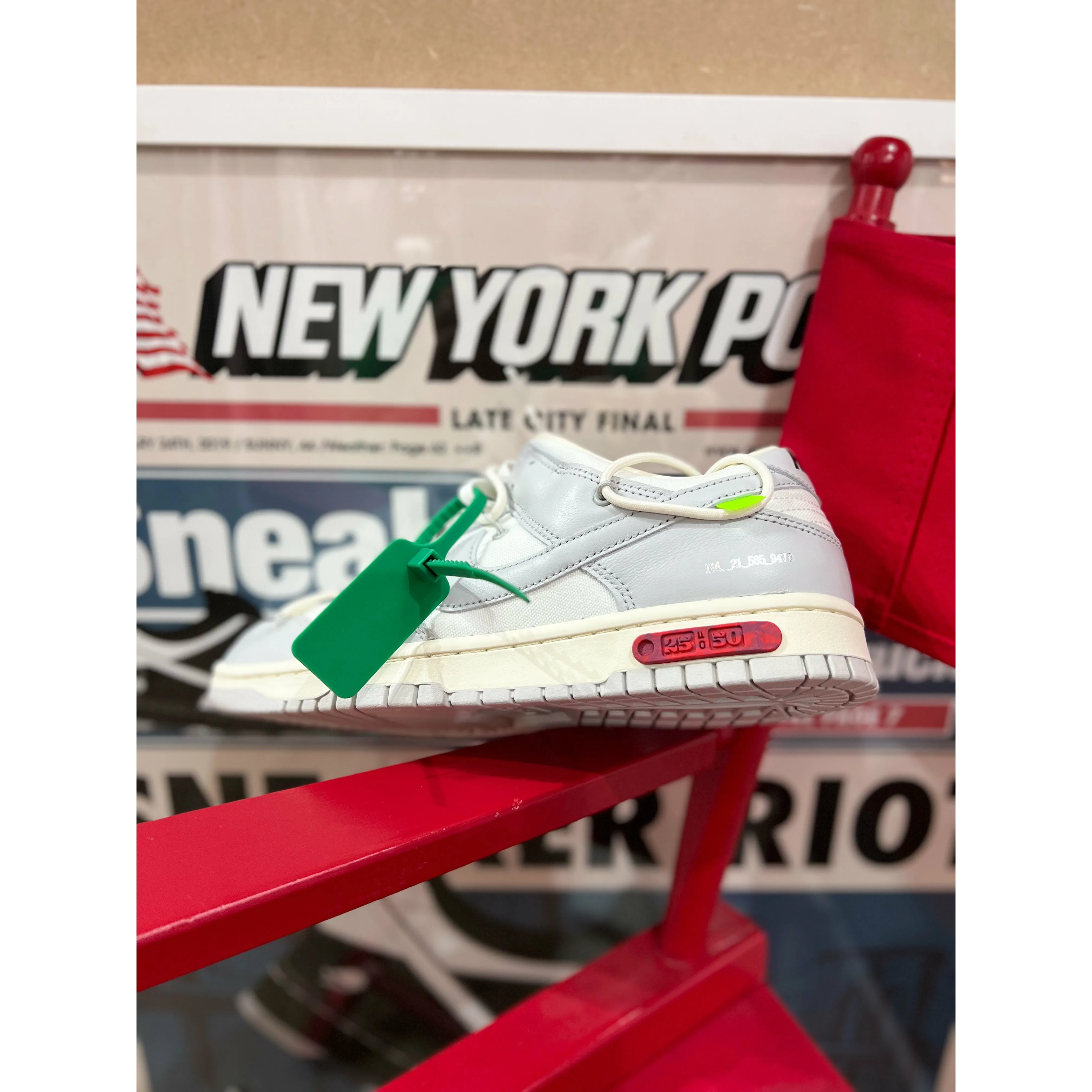 Nike Dunk Low Off-White Lot 25 flexible - sole shoes