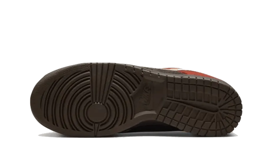 running in the snow Dunk Low Red Panda