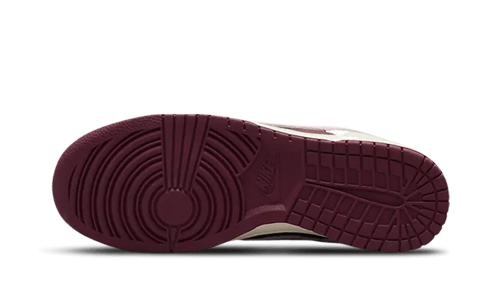 10K Run Performance-enhancing Dunk Low Retro PRM Valentine's Day (2023)