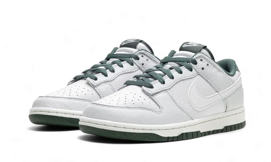 Casual Vibe Nike Dunk Low Retro SE Photon Dust Vintage Green