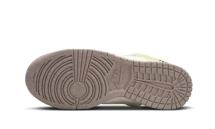 Nike Dunk Low SE Sun Club Comfort Wrap