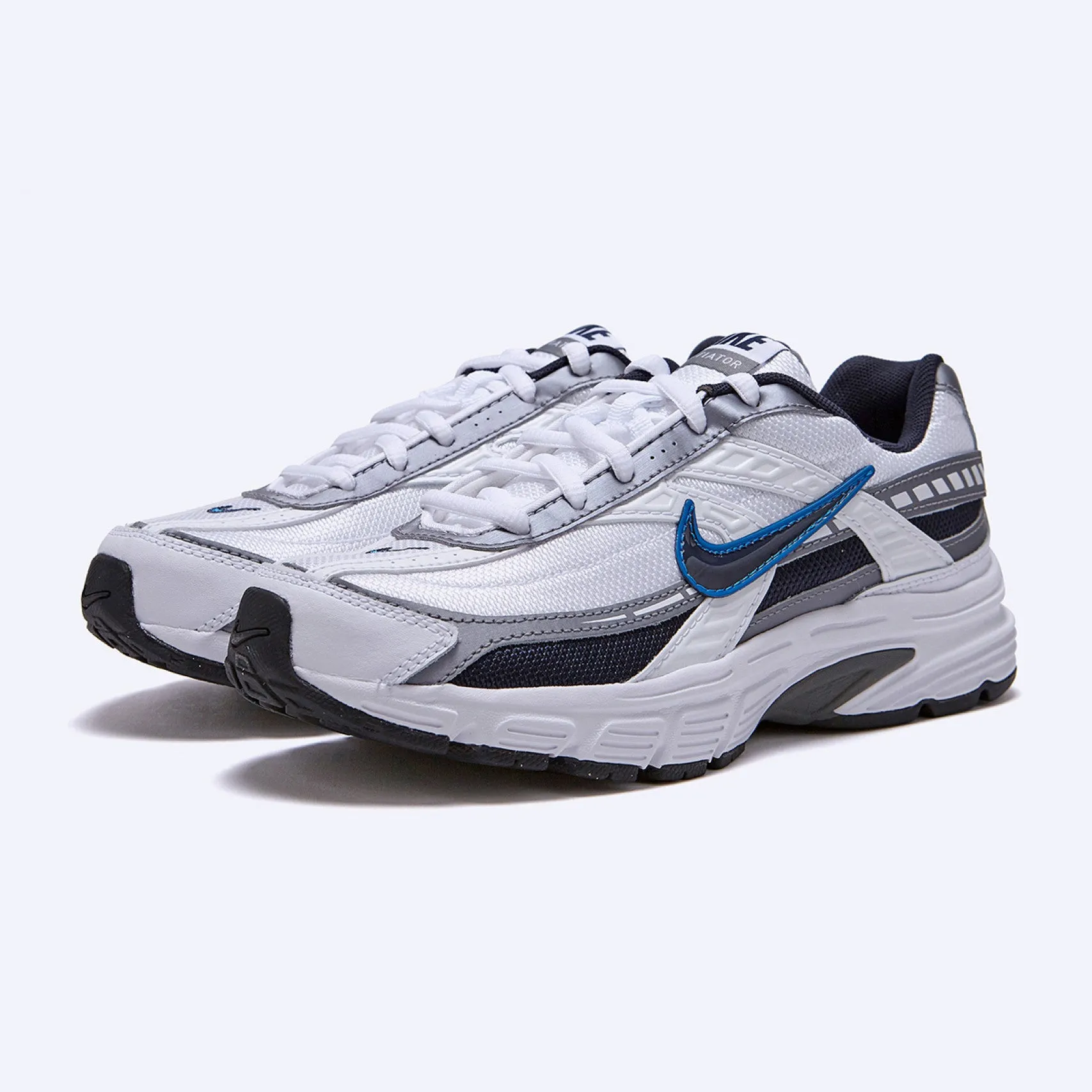 Nike Initiator Blanc Obsidienne Metallic Cool Grey Low Profile Drop Compression Molded Cushioning