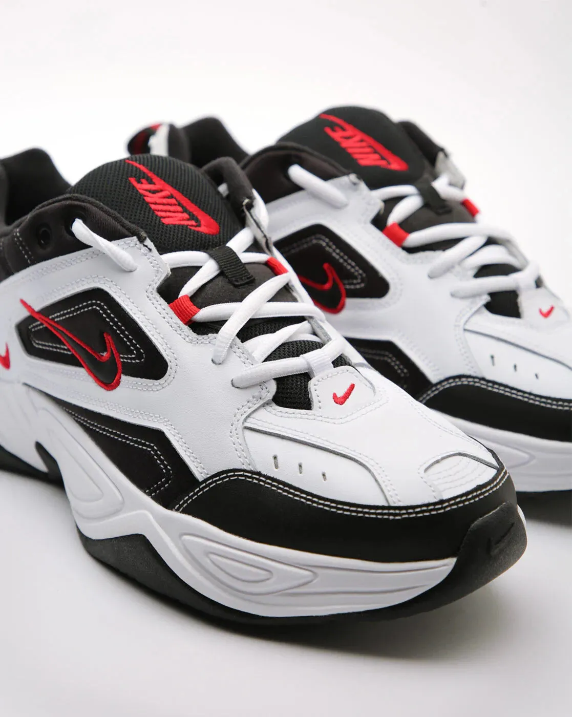 Thermo Regulating Liner Sport Fanatic Nike M2K Tekno Blanc Noir Rouge
