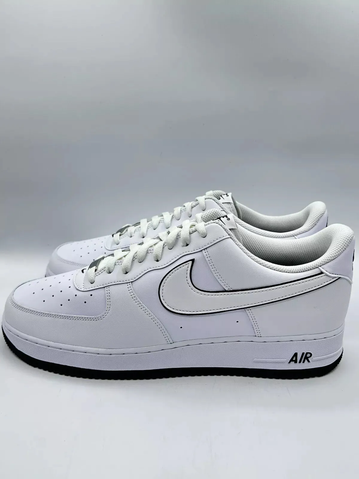 Thickened Collar Sporty Style Nike Mens Air Force 1 '07 Low White Black Outline Panda