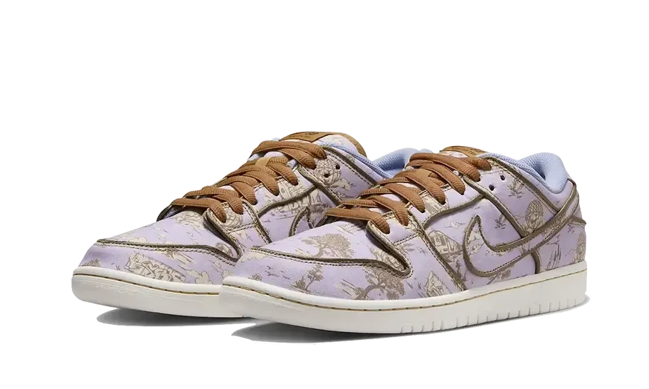 Nike SB Dunk Low Premium Pastoral Print Everyday Wear Stylish Pick