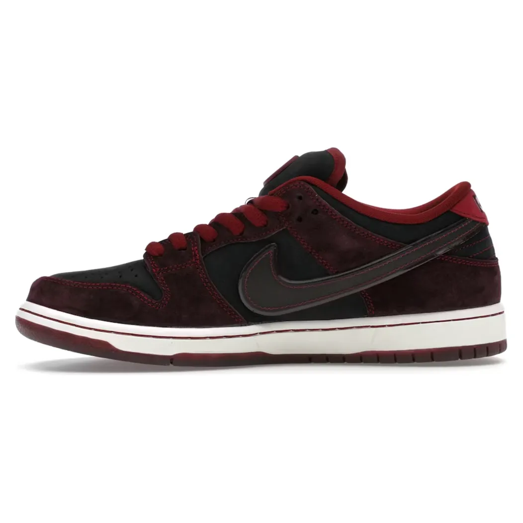 Nike SB Dunk Low Riot Skateshop durable rubber shoes long - lasting