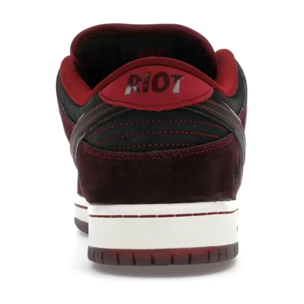 Comfort durability Nike SB Dunk Low Riot Skateshop