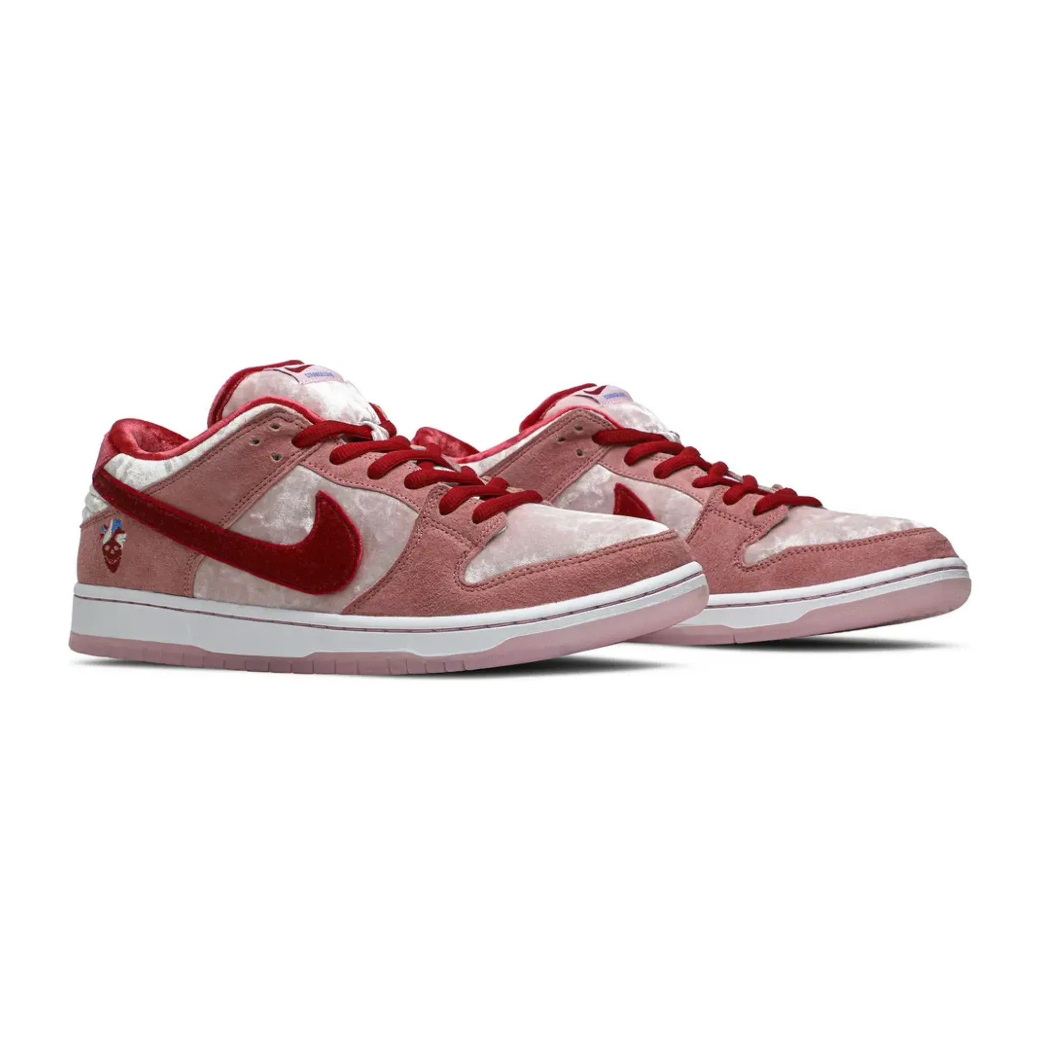 amateur - level shoes Nike SB Dunk Low StrangeLove Skateboards