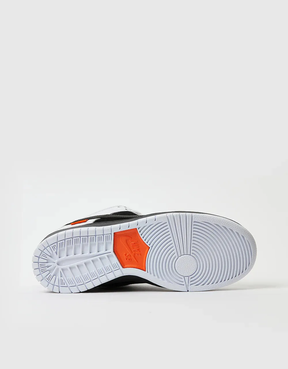 Feel Light Nike SB 'Tightbooth' Dunk Low QS Skate Shoes - White/Black-Safety Orange