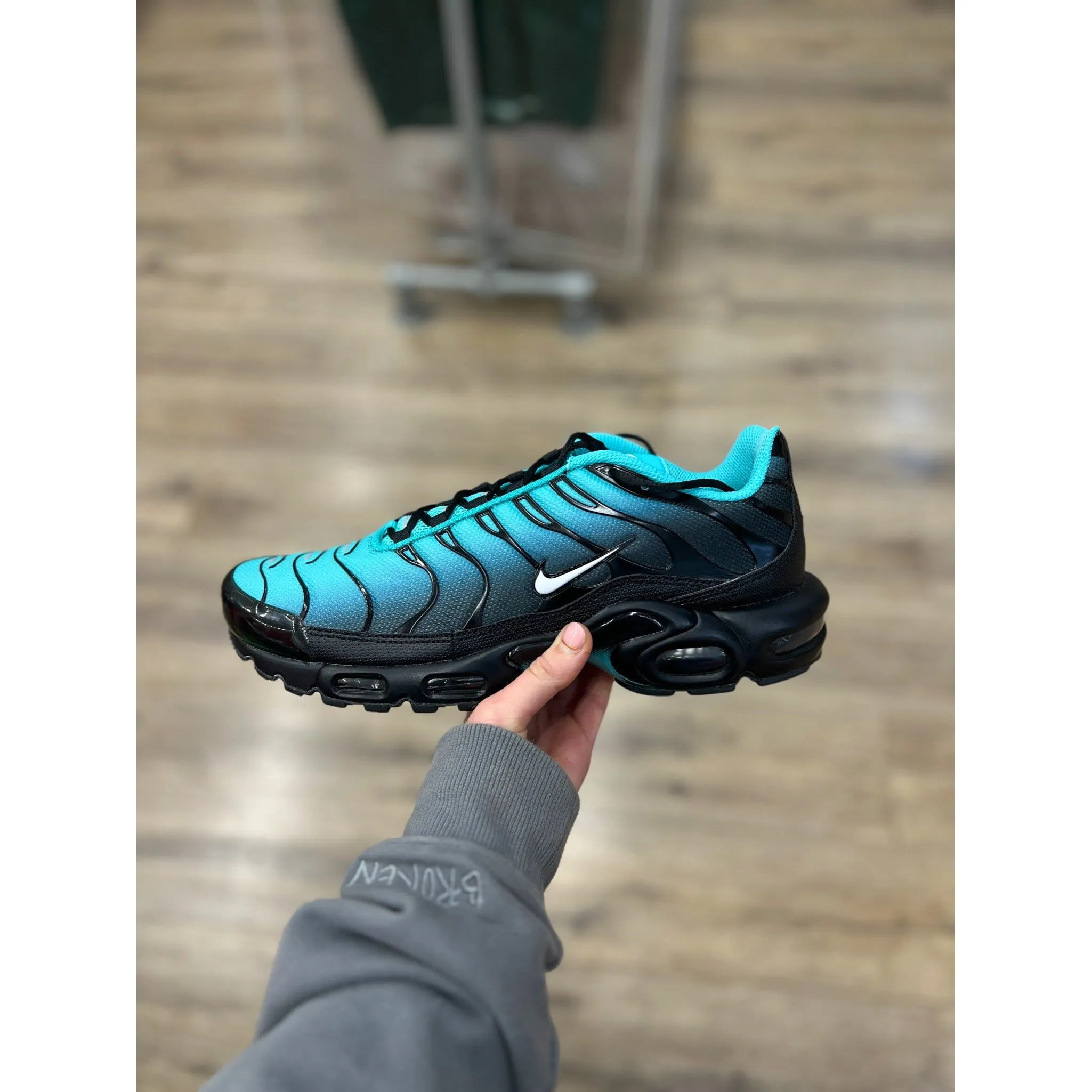 Smooth Outsole running for corporate events Nike TN Air Max Plus Light Retro