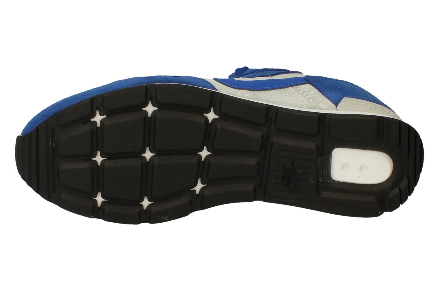 Nike Venture Runner CK2944 005 running in a canyon area shoes EVAComfort