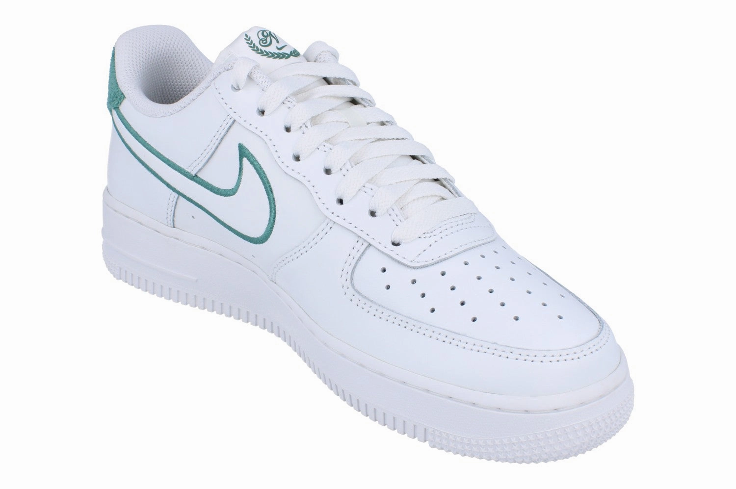 High impact Nike Air Force 1 07 LV8 Mens Trainers Fn8349  100