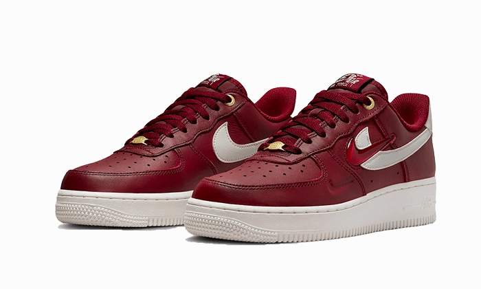 urban vibe Nike Air Force 1 '07 Premium Team Red History Of Logos