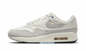 Ultra Responsive Cushioning Effortless Style Nike Air Max 1??7 Safari Summit White