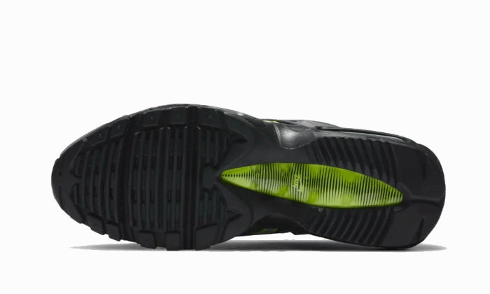 Active Lifestyle Textile Upper Nike Air Max 95 NDSTRKT Neon