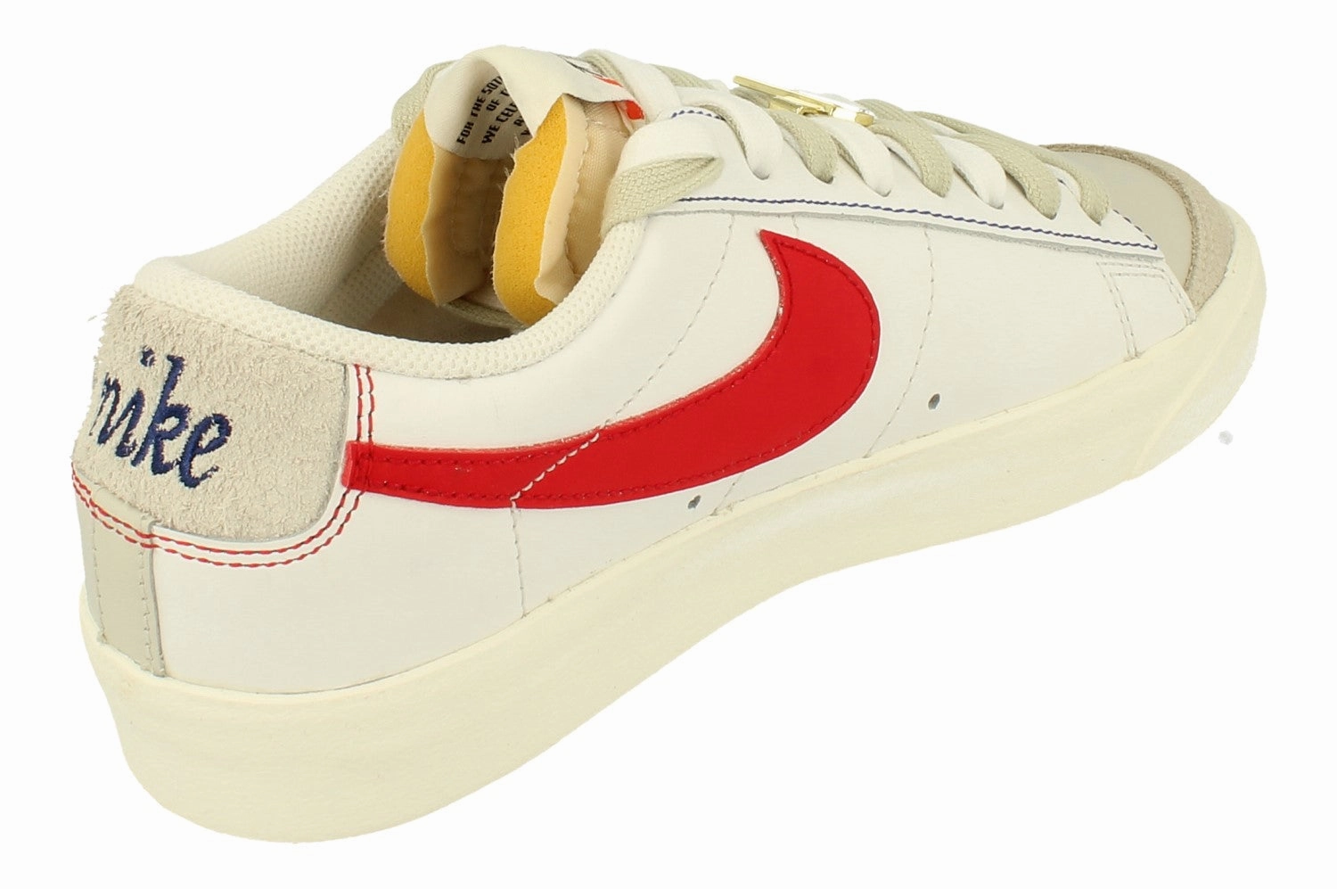 Outfit Ease Daily Wear Nike Blazer Low 77 PRM Mens Trainers DH4370 002