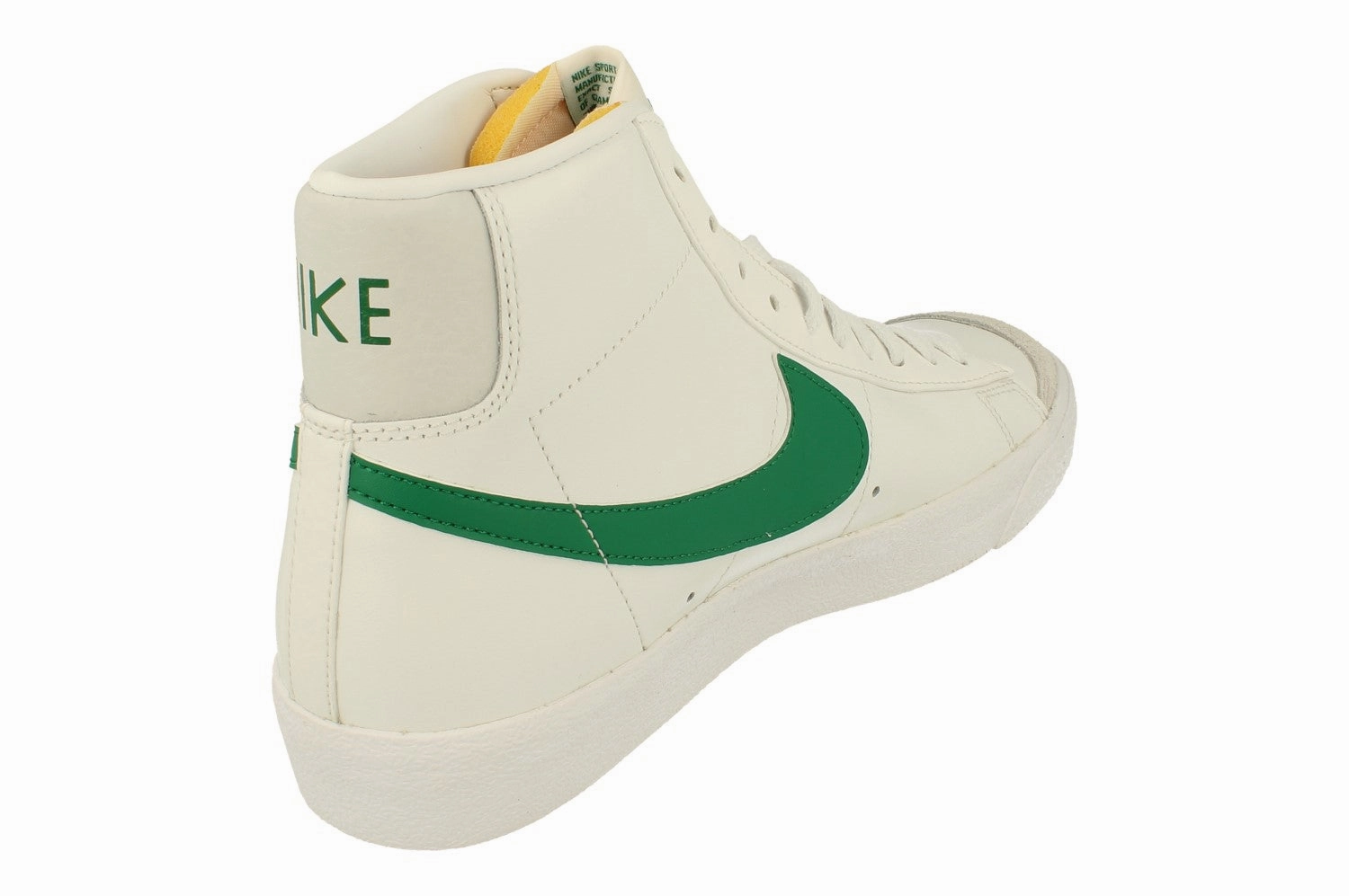 Distinctive Design Nike Blazer Mid 77 VNTG Mens Trainers Bq6806 127