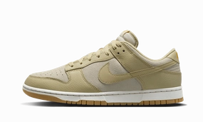 Vibrant fit Stability Post Nike Dunk Low Khaki Suede Gum
