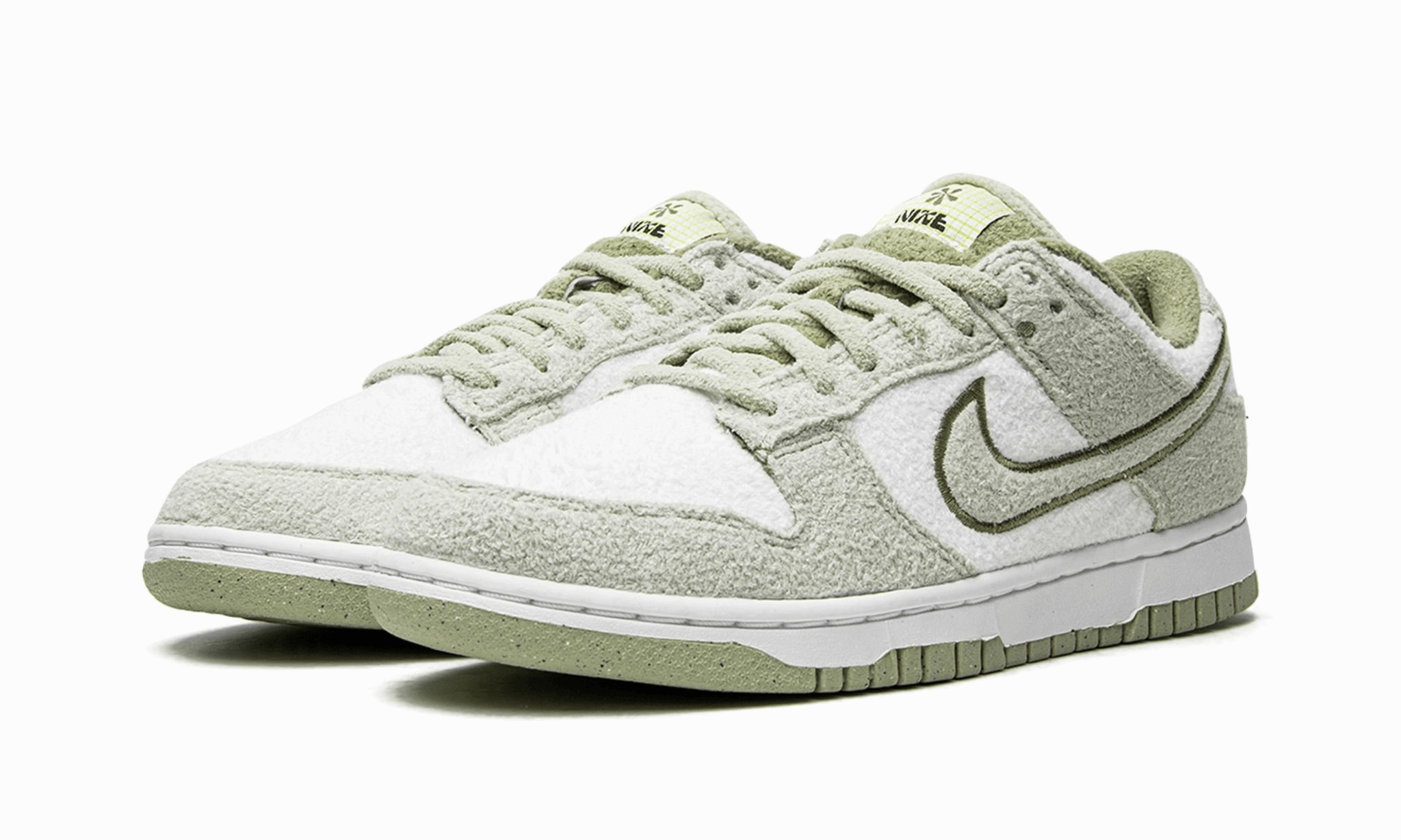 Nike Dunk Low SE Fleece Green Flex Groove Technology Adaptive Lacing Mechanism