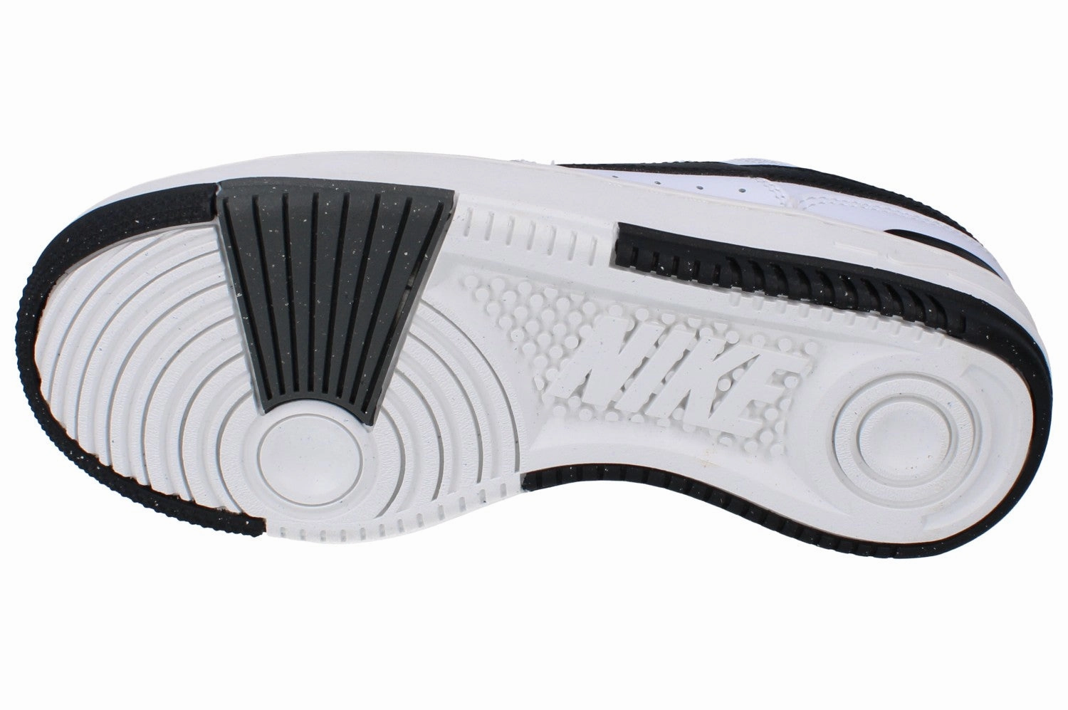 Nike Gamma Force Womens Trainers Dx9176  100 Group - running Fast Steps