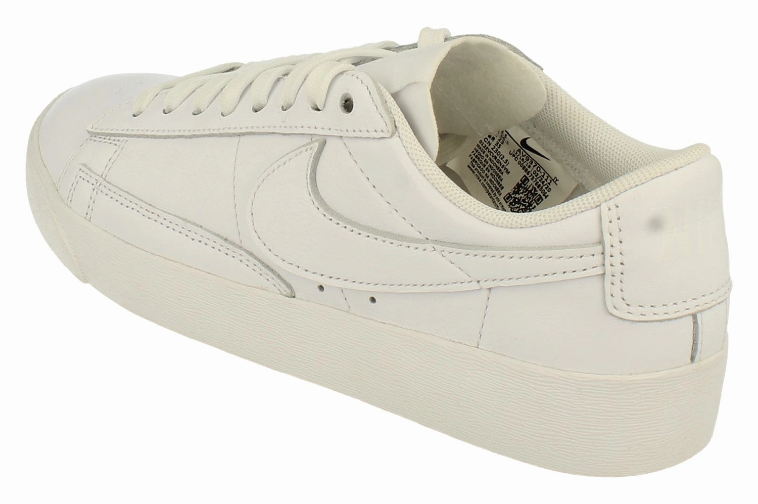 Heart - rate control Nike Womens Blazer Low Le Trainers Av9370 111