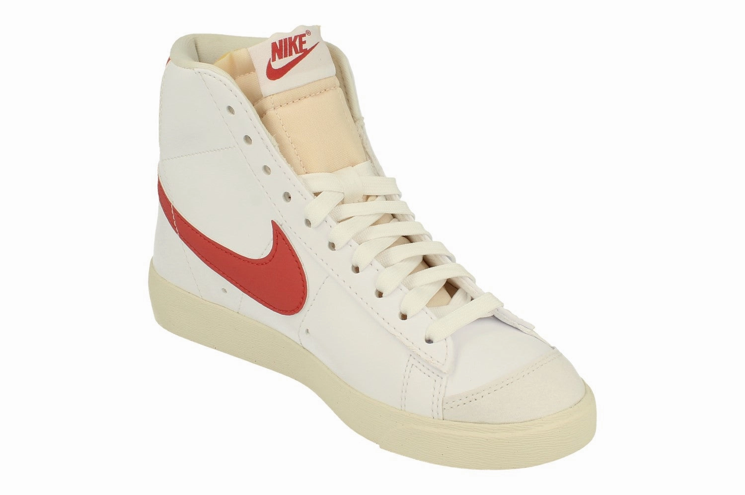 baggy running option Outdoor Performance Nike Womens Blazer Mid 77 NN Trainers Fz3626 100