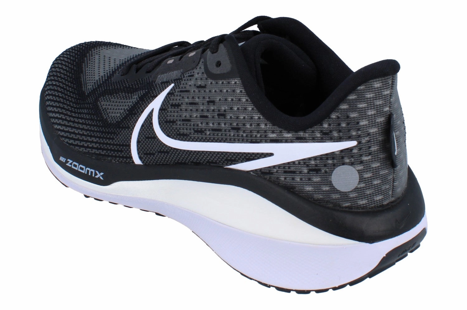 running in a half - marathon shoes Nike Womens Vomero 17 Runnning Trainers FB8502 001