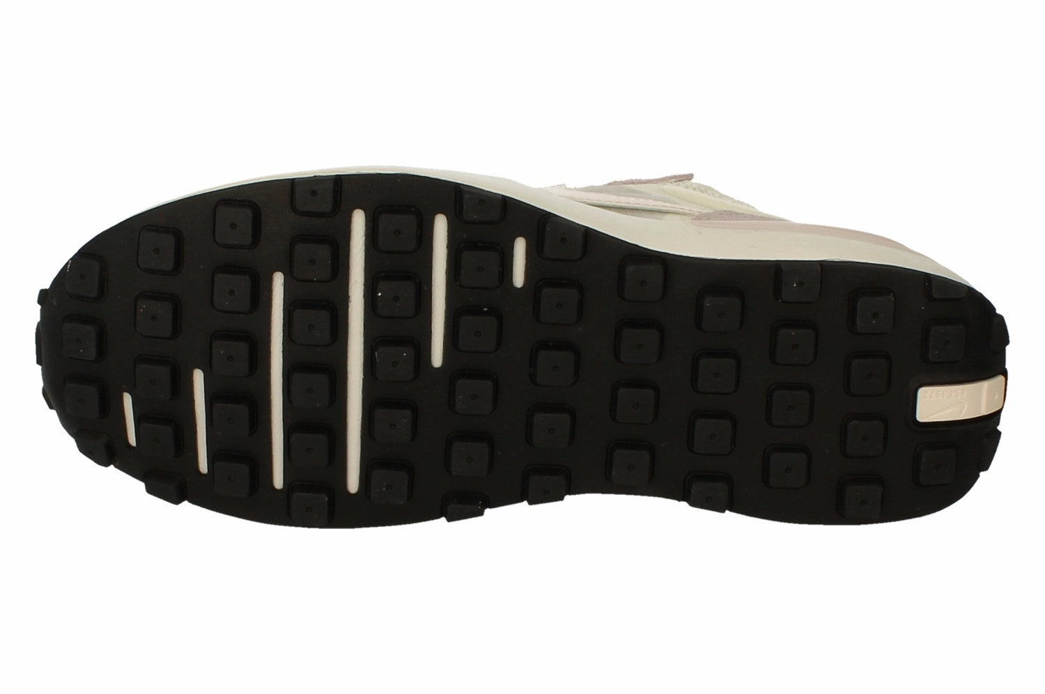 Everyday Fitness Nike Womens Waffle One DN4696 100