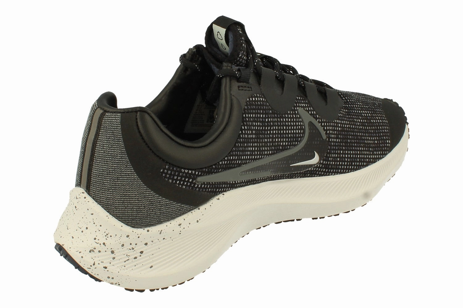 Travel Essential Nike Zoom Winflo 8 Shield Mens DC3727 001