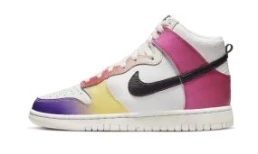 running in a cliff area shoes Asphalt running Dunk High Multi-Color Gradient