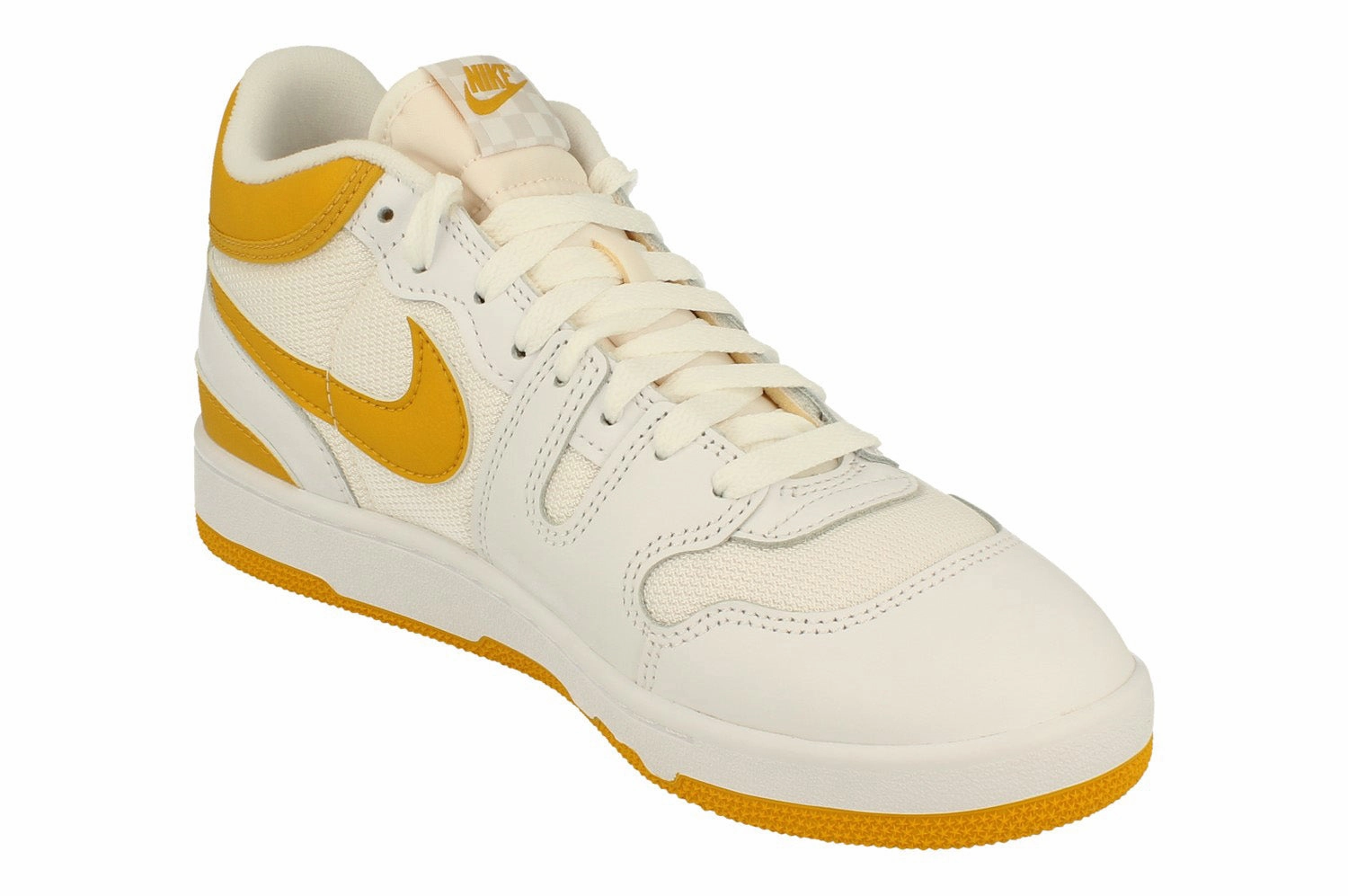 Pavement Walk Nike Attack QS Sp Mens Trainers Fb8938  102
