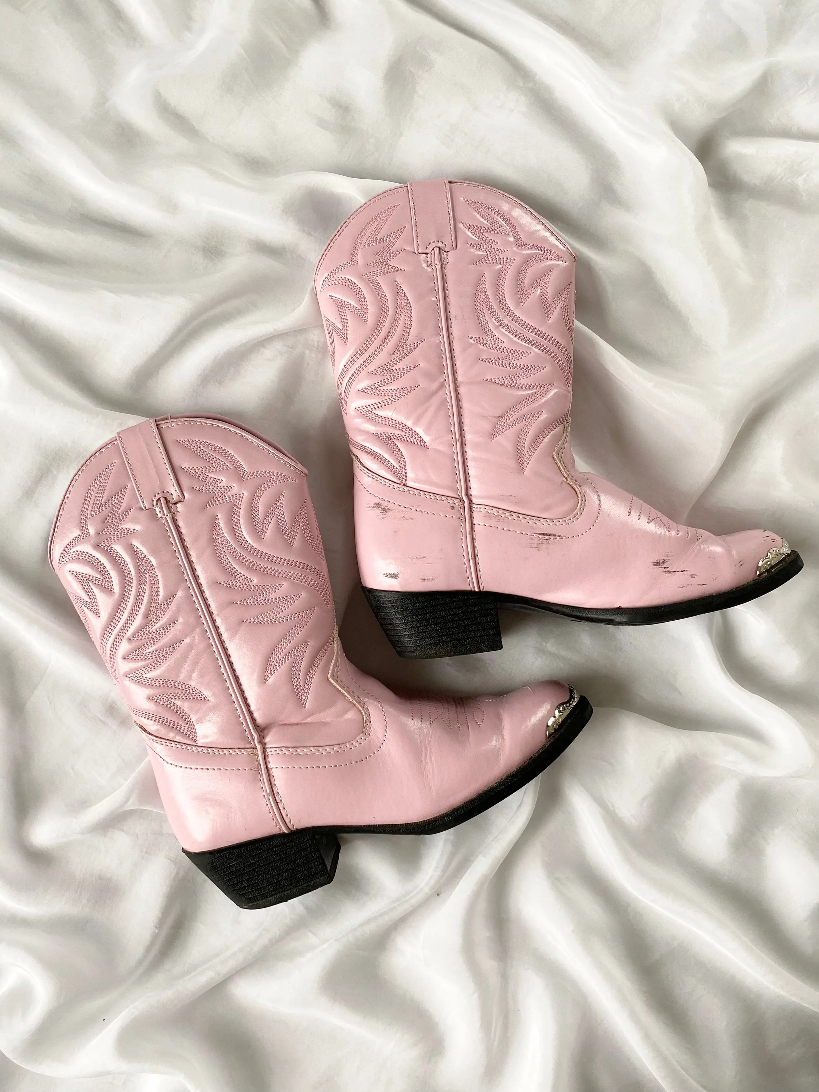 Pink Vegan Leather Cowgirl Boots (5.5)