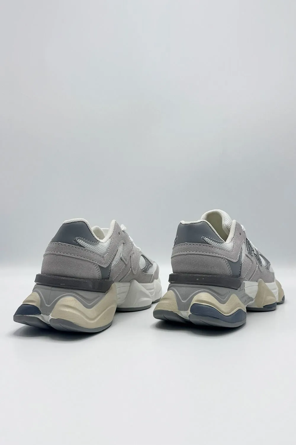 Pinna Z Detail Mesh Cut Out Trainers in Grey