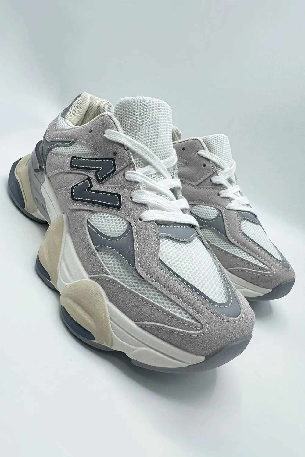 Pinna Z Detail Mesh Cut Out Trainers in Grey