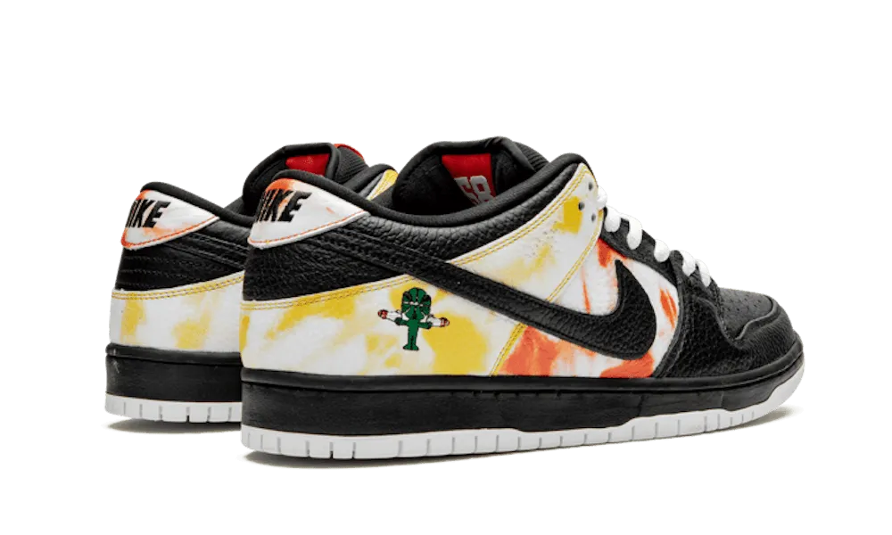 performance equipment high - top design SB Dunk Low Raygun Tie Dye Home