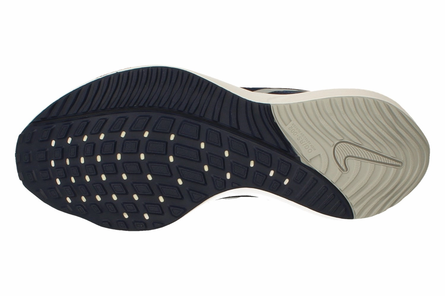 Responsive cushioning Nike Air Zoom Vomero 16 Mens DA7245 403