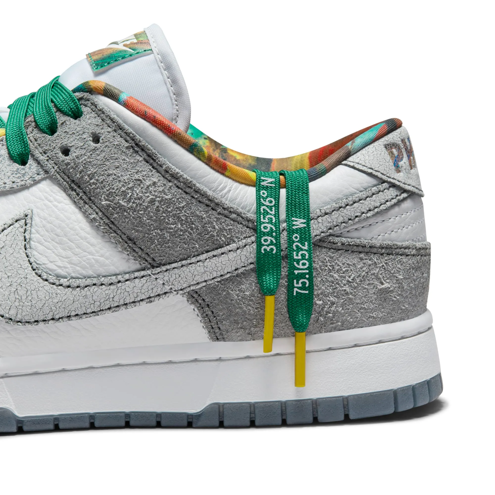 Nike Dunk Low "Philly" Optimal Flexibility