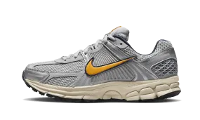 Zoom Vomero 5 Pure Platinum Laser Orange Grip Technology Hot weather running