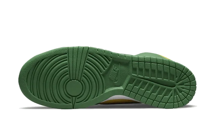 mountain - running SB Dunk High Supreme By Any Means Brazil