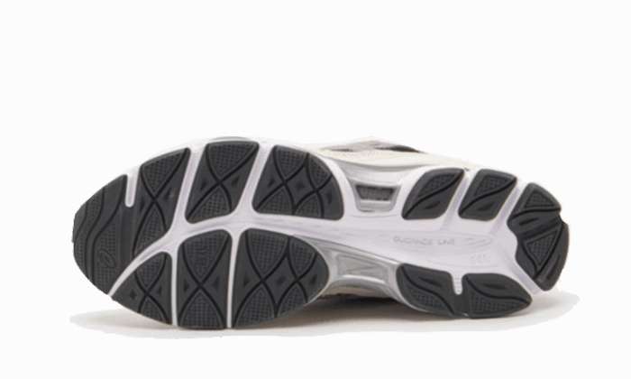 Gel-NYC Black Clay Grey running in an overpass area shoes Color - coordinated