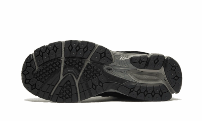 Soft Cushioning Eco Friendly Construction 2002R Black Dark Grey White JD Sports Exclusive