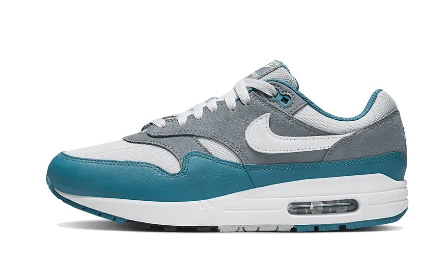 Air Max 1 SC Noise Aqua running in humid conditions Marathon Gear
