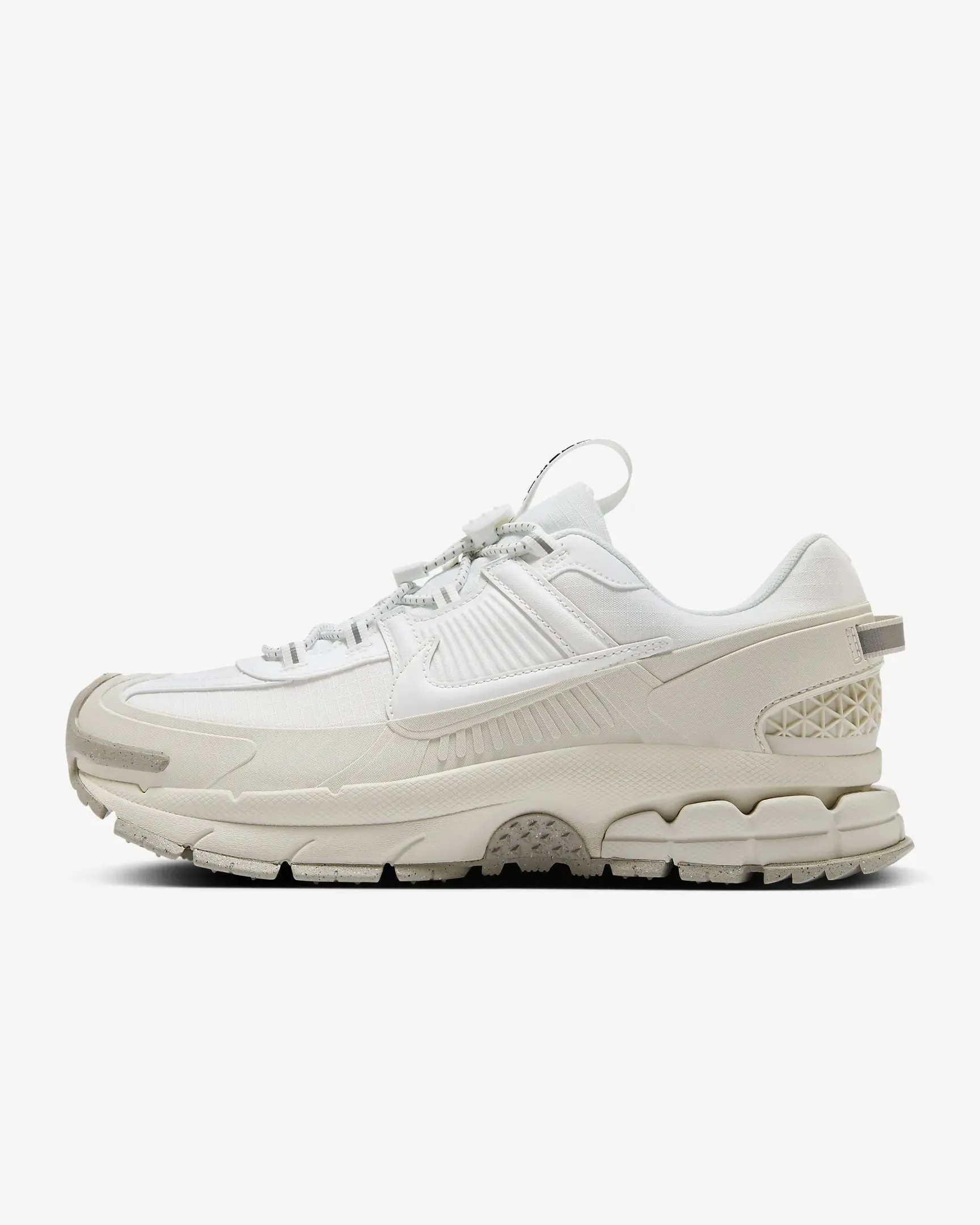Comfort Fit Upper Nike Zoom Vomero Roam White
