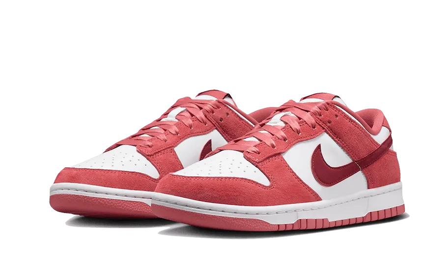 Dunk Low Valentine's Day user - friendly walking stability