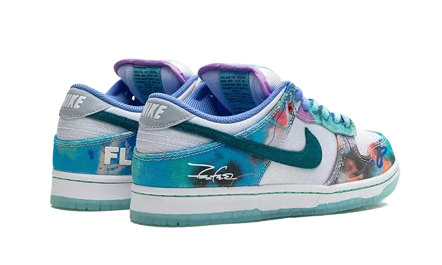 Nike SB Dunk Low Futura Laboratories Bleached Aqua Classy Touch