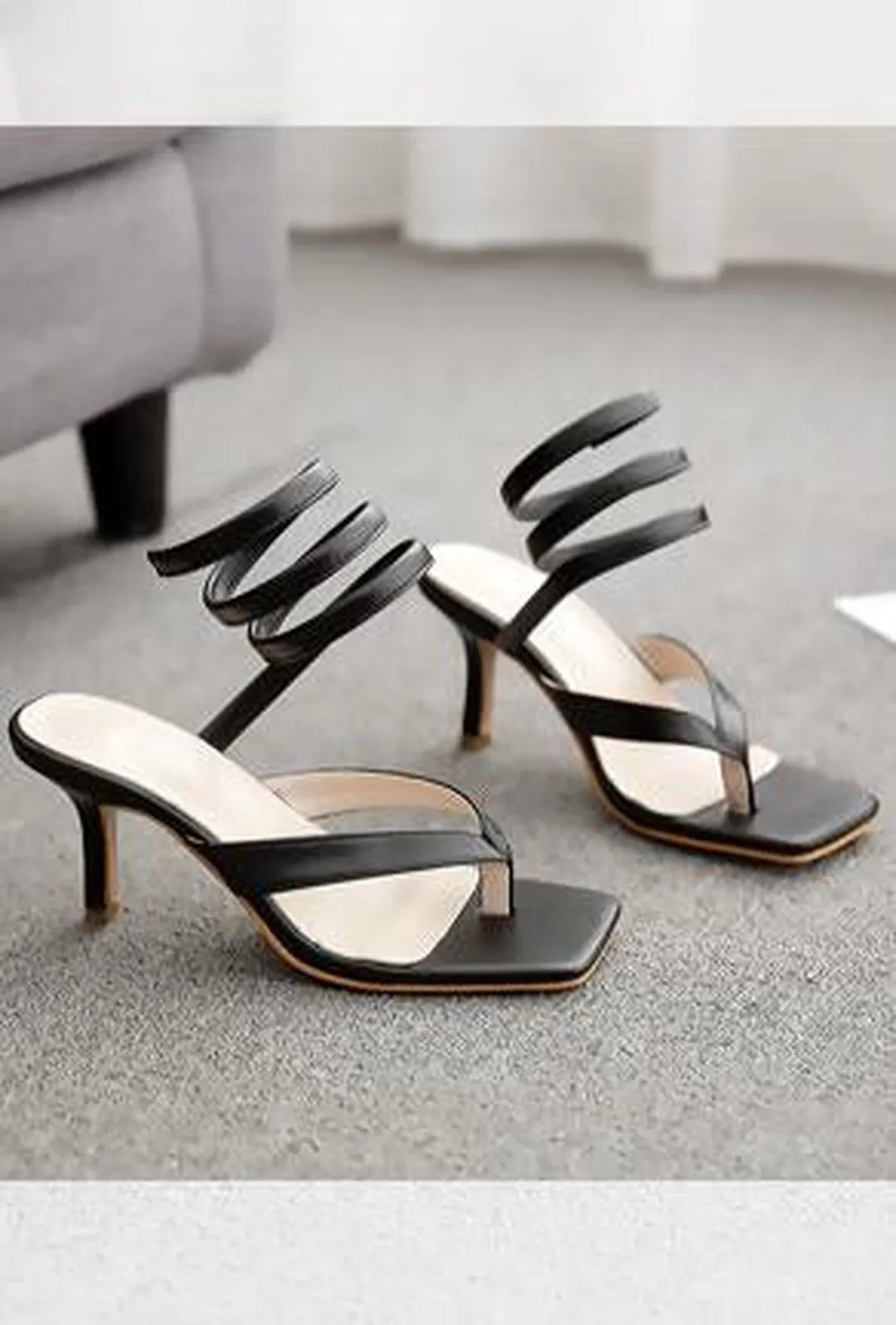 SAYRA - THONG SANDALS